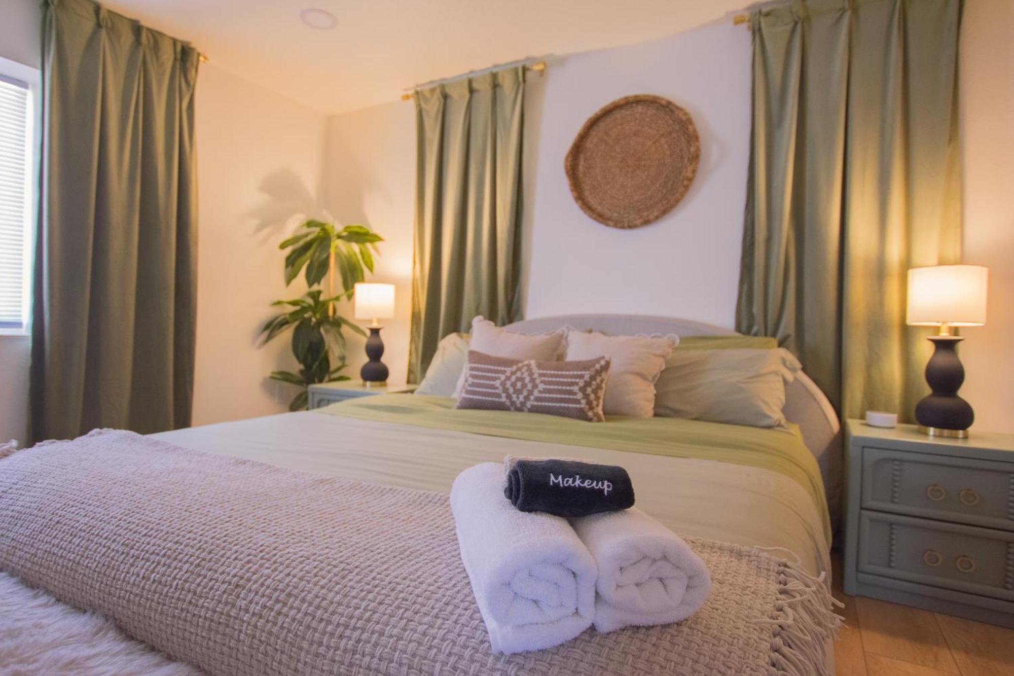 הוילה אלבוקרקי Bohemian Chic An Eclectic Escape-Hot Tub-Pet Friendly-No Pet Fees! מראה חיצוני תמונה